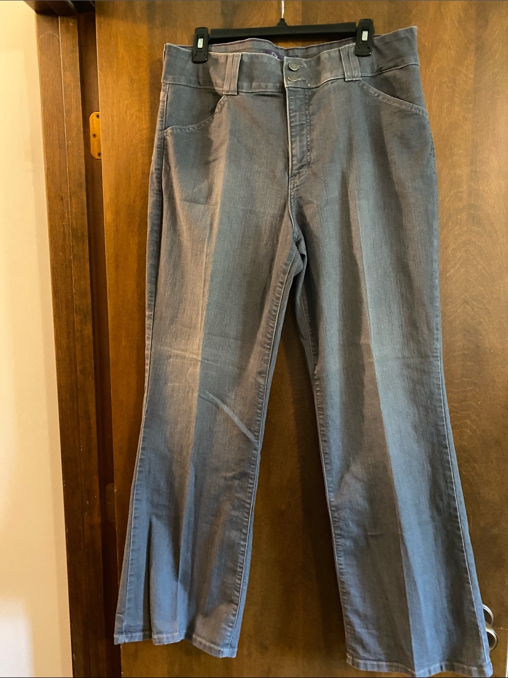 NYDJ gray denim jeans slacks. Back pockets w flaps. Made in USA.